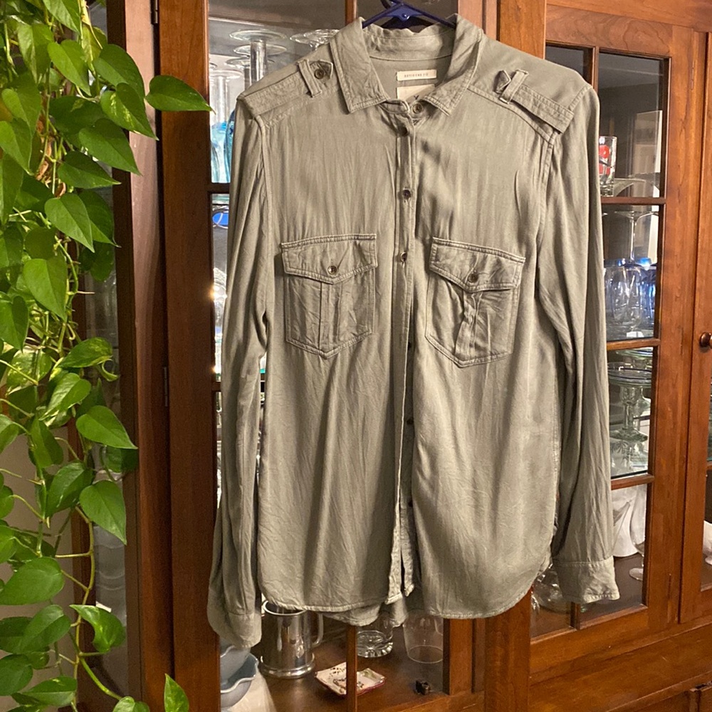 American Eagle button down shirt